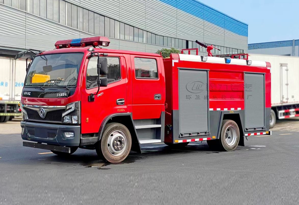 東風(fēng)大多利卡5噸水罐消防車